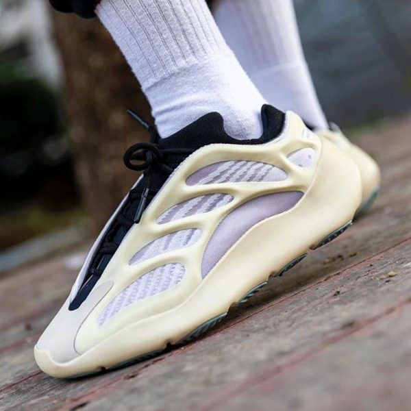 Yeezy 700 V3 Azael FW4980-3