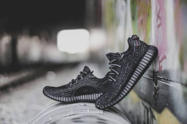 Yeezy Boost 350 Pirate Black AQ2659-6