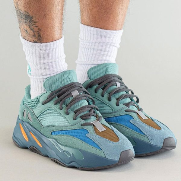 Yeezy Boost 700 Faded Azure GZ2002-5