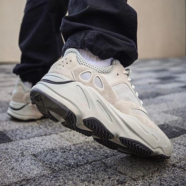 Yeezy Boost 700 Salt EG7487-6