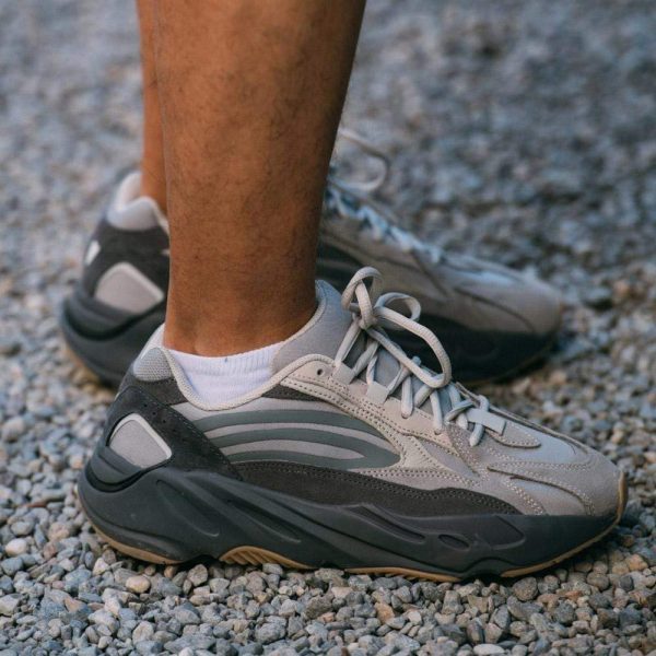 Yeezy Boost 700 V2 Tephra FU7914-7